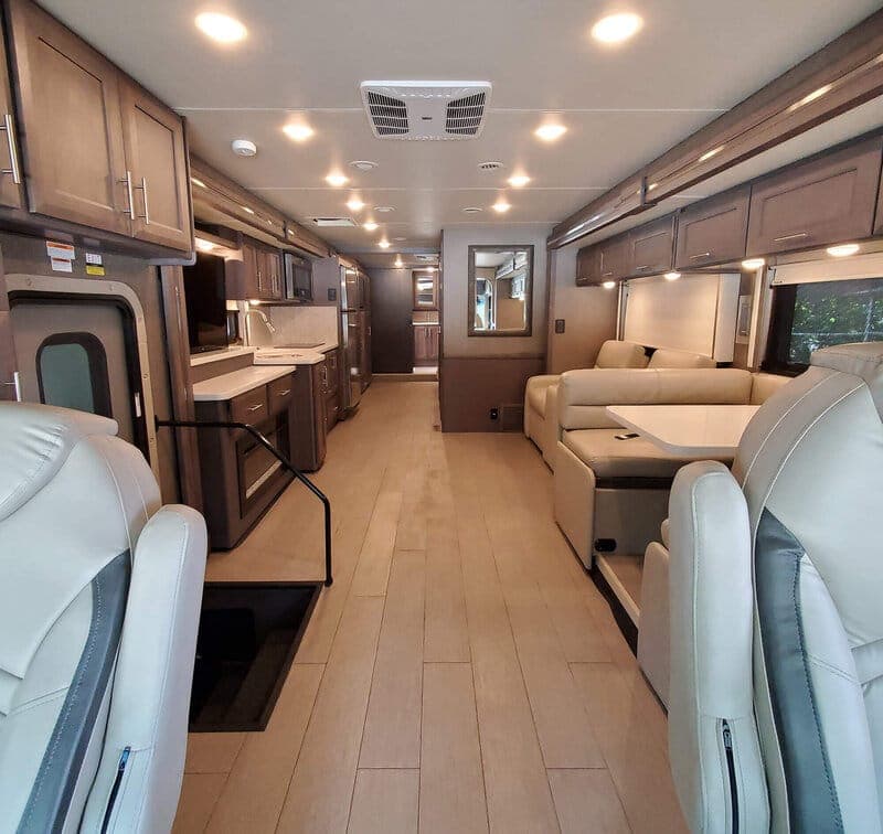 RV — Image 1